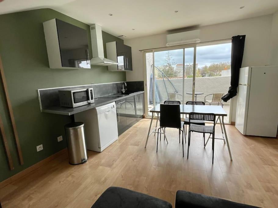 Appartement Duplex Avec Terrasse Et Parking à Perpignan Extérieur photo
